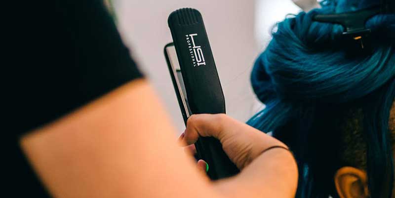 Best Straightener For Curly Hair To Buy In 2020 [Video Demo Included]